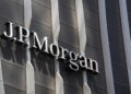 JPMorgan intentó frenar escándalo con oferta de $1 millón antes de que caso se hiciera viral, según WSJ