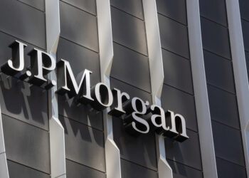 JPMorgan intentó frenar escándalo con oferta de $1 millón antes de que caso se hiciera viral, según WSJ