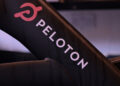 Peloton vuelve a beneficios impulsado por alza de precios en sus suscripciones