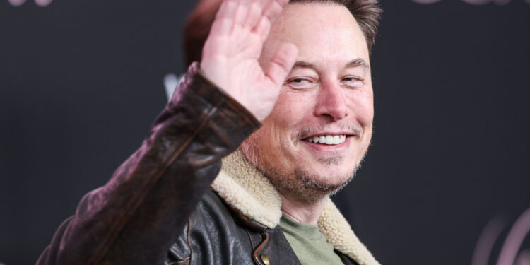 El paquete salarial de Elon Musk en Tesla alcanza los $158.4 mil millones en 2025