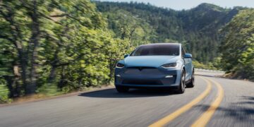Tesla finalmente lleva su sistema de conducción autónoma a China mientras rivales locales ya toman ventaja