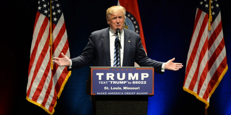 Administración Trump daría marcha atrás a fondo de $1,800 millones tras presión judicial y política