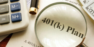 La amenaza oculta en los planes 401(k) que podría aumentar sus impuestos al jubilarse
