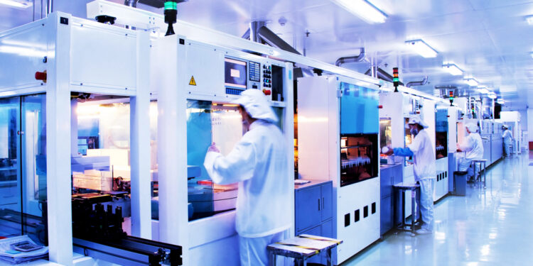 Apple e Intel impulsan alianza para fabricar chips en Estados Unidos