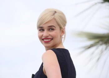 Emilia Clarke desmiente rumores sobre el millonario salario que recibió en Juego de Tronos