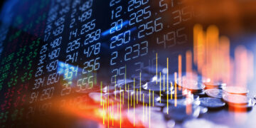 José L. Álvarez CEO de HollyMontt advierte sobre el error que cometen muchos inversionistas al reaccionar a las noticias del mercado