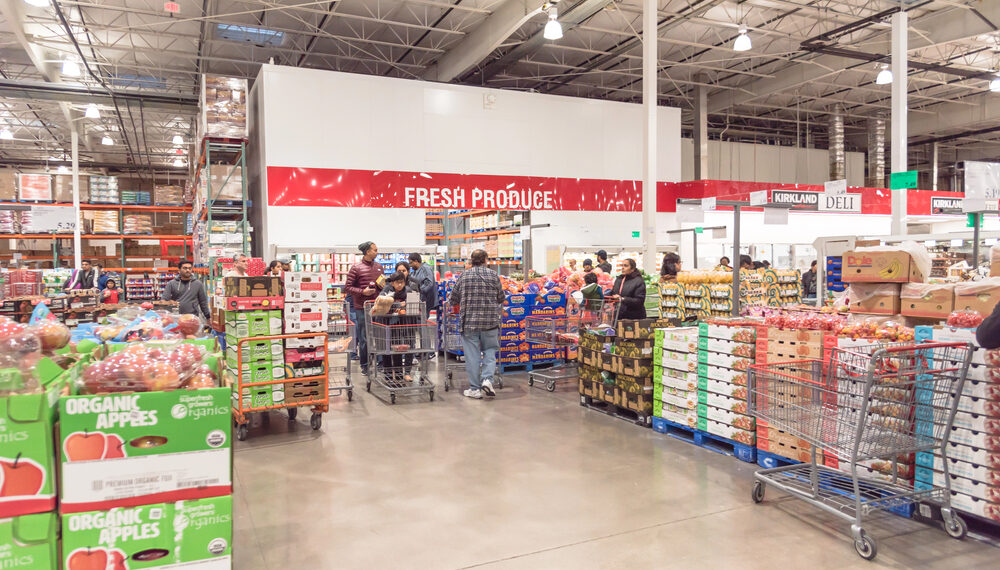 Costco apuesta por la tendencia del chocolate de Dubái con nueva crema para café de Chobani