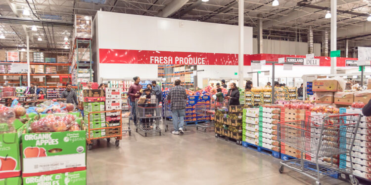 Costco apuesta por la tendencia del chocolate de Dubái con nueva crema para café de Chobani