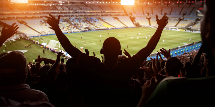 Pausas de hidratación de la FIFA desatan polémica: ¿Beneficia a los jugadores?
