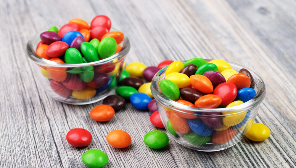 Mars enfrenta mayores costos para eliminar colorantes artificiales de los M&M’s