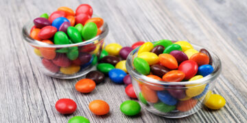 Mars enfrenta mayores costos para eliminar colorantes artificiales de los M&M’s