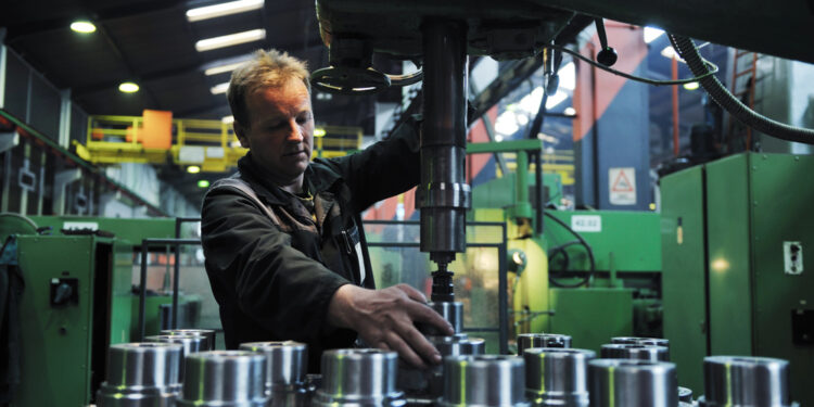 Huelga en proveedor clave de GM pone en riesgo la producción automotriz en Estados Unidos