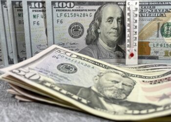 Wall Street pierde impulso: Las tecnológicas frenan al mercado pese al alivio del petróleo