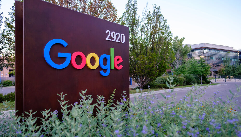Google apuesta por Hollywood e invierte $75 millones en A24, productora de Backrooms