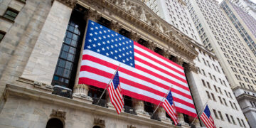 Se enfría el furor tecnológico: Semiconductores arrastran al Nasdaq y golpean a Wall Street