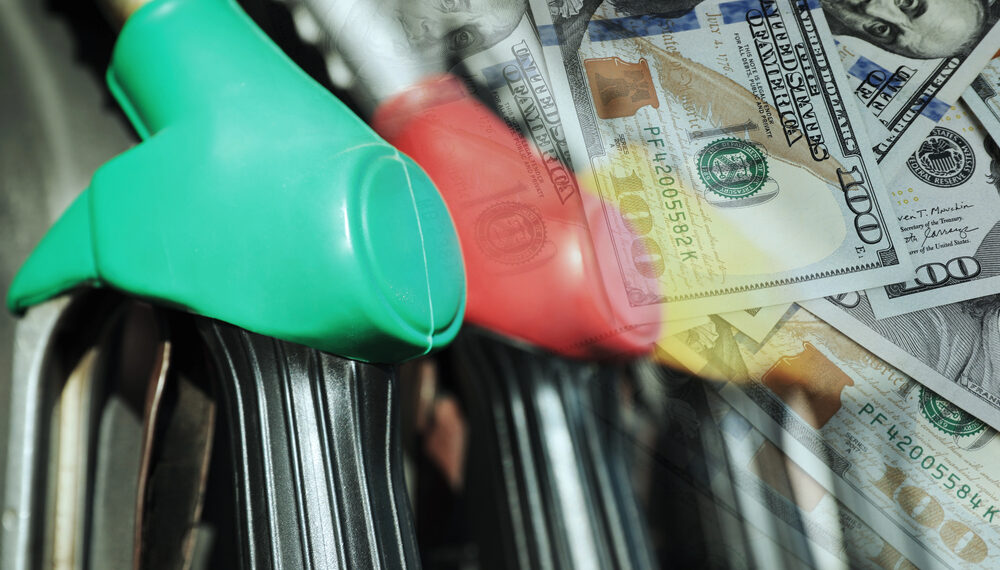 Alza de los combustibles por conflicto en Medio Oriente golpea el bolsillo de las familias en EE.UU.