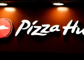 Yum Brands vende Pizza Hut por $2,700 millones