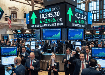 Nasdaq logra su mejor trimestre desde 2020 y el Dow Jones marca un nuevo récord