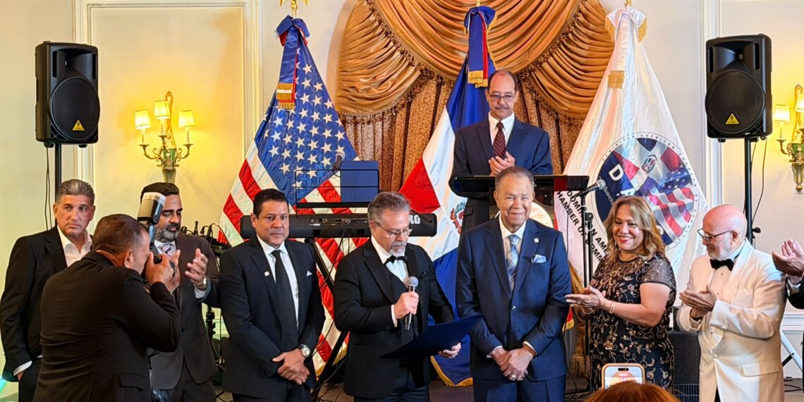 Comercio TV fortalece vínculos empresariales en gala de la Cámara de Comercio Dominico-Americana