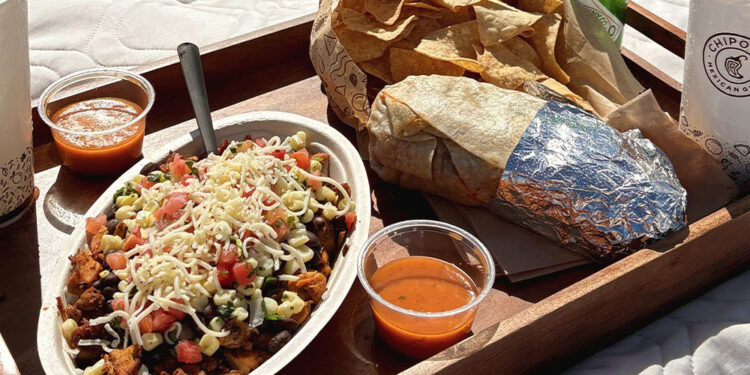 Chipotle supera el temor por brote alimentario y sorprende a Wall Street
