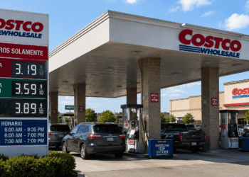 Gasolina barata en Costco: Estrategia para atraer más compras y fortalecer membresías