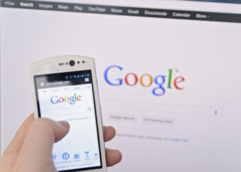 ¿Google está usando tus búsquedas con fotos y voz para entrenar su IA? Esto es lo que debes revisar