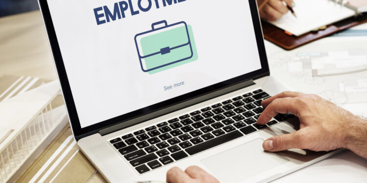 El mercado laboral de EE.UU. pierde fuerza y cambia las apuestas sobre las tasas de la FED