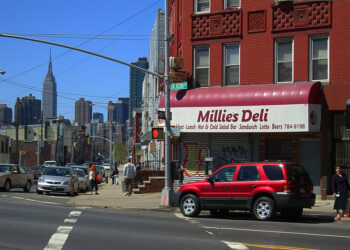 Nueva York ampliará su mapa de barrios inmigrantes tras críticas por exclusiones