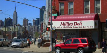 Nueva York ampliará su mapa de barrios inmigrantes tras críticas por exclusiones