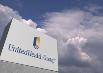 UnitedHealth gana 30% más y eleva su pronóstico pese al aumento de los costos médicos
