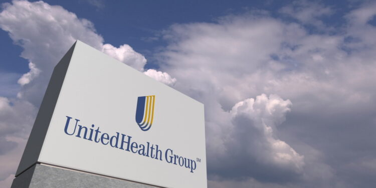 UnitedHealth gana 30% más y eleva su pronóstico pese al aumento de los costos médicos