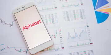 Alphabet se dispara en bolsa y la inteligencia artificial explica gran parte del impulso