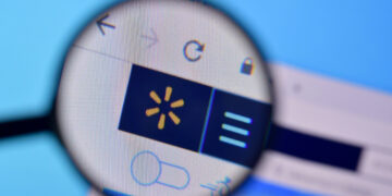 Walmart cambia a otro de sus máximos ejecutivos en plena guerra de precios