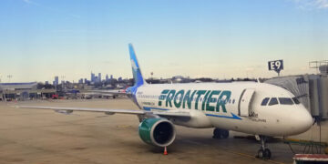Frontier Airlines apuesta por Starlink: ¿Cuándo entrará en servicio el nuevo wifi abordo?