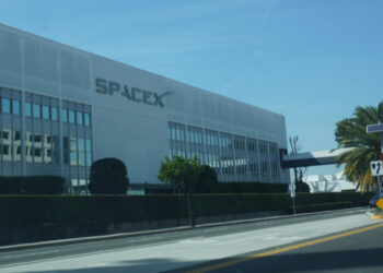 SpaceX repunta 3% y fija el 4 de agosto para publicar sus primeros resultados como empresa cotizada