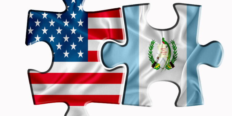 Casi 3 millones de guatemaltecos en EE.UU. enviaron un récord de $25,530 millones en 2025 — Lo que debes saber este año
