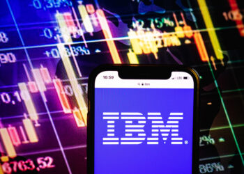 IBM registra su mayor desplome bursátil desde 1987 tras un informe alarmante