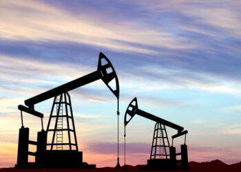 Petróleo vuelve a subir tras la tensión entre EE. UU. e Irán y reaviva el temor por la inflación