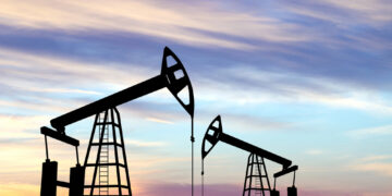 Petróleo vuelve a subir tras la tensión entre EE. UU. e Irán y reaviva el temor por la inflación