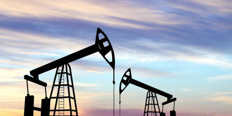 Petróleo vuelve a subir tras la tensión entre EE. UU. e Irán y reaviva el temor por la inflación