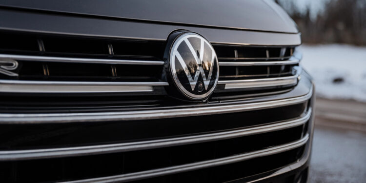 Volkswagen evalúa nuevos recortes de empleo para recuperar competitividad