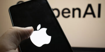 Apple vs. OpenAI: La batalla que podría definir el fin del reinado del iPhone