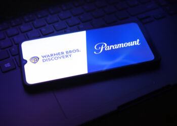 Juez frena temporalmente la megafusión de Paramount y Warner Bros. Discovery por preocupaciones antimonopolio