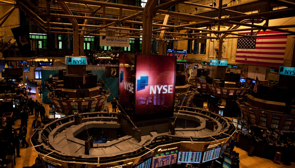 El Dow Jones marca un nuevo récord mientras los inversionistas rotan fuera de las tecnológicas