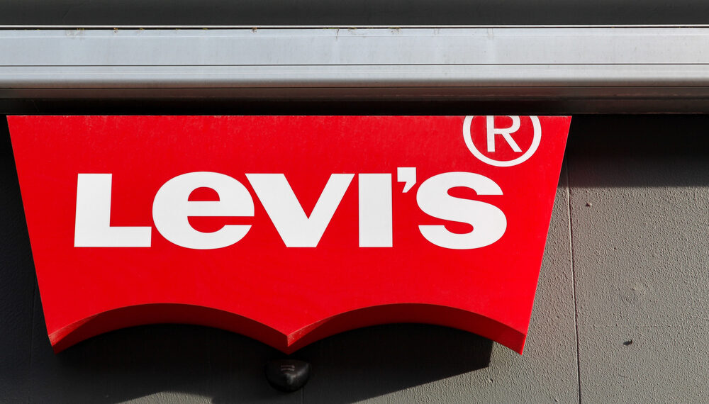Levi Strauss gana impulso: Eleva sus proyecciones anuales después de superar las expectativas del mercado