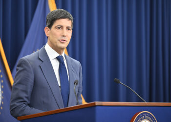 El presidente de la FED reafirma su lucha contra la inflación y evita anticipar cambios en las tasas
