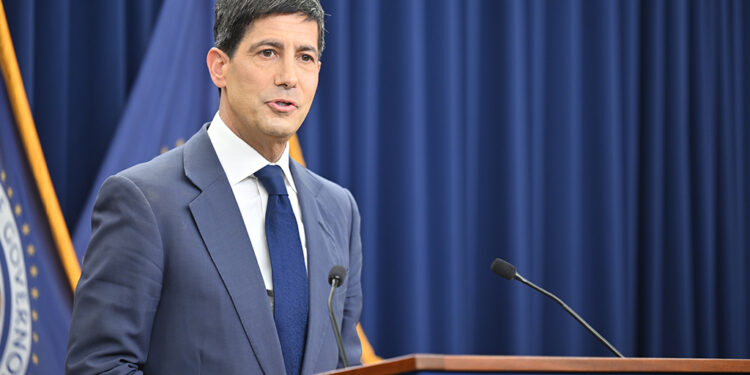 El presidente de la FED reafirma su lucha contra la inflación y evita anticipar cambios en las tasas