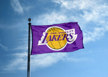 Venta de los Lakers: Jeanie Buss desafía a sus hermanos y busca frenar operación