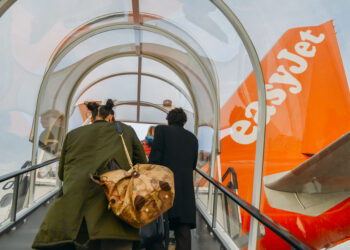 Apollo comprará easyJet por $7,700 millones y gana la batalla por la aerolínea europea