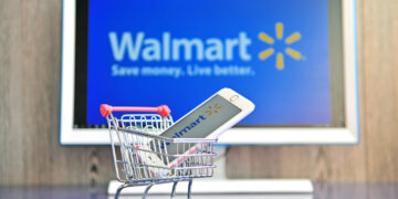 Resultados de Walmart ponen $42,100 millones de valor bursátil en juego